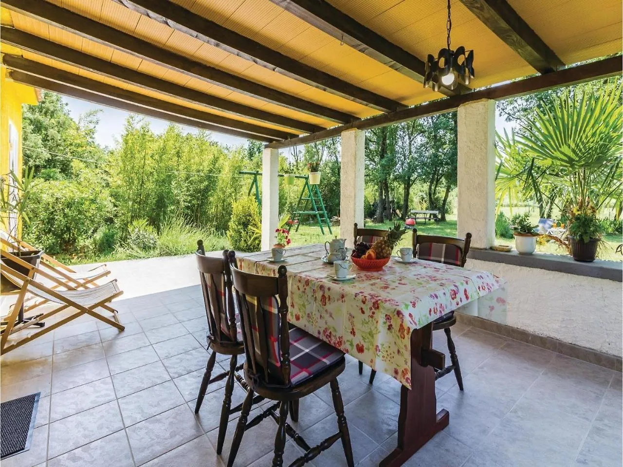 2 Bedroom Beautiful Home In Peroj